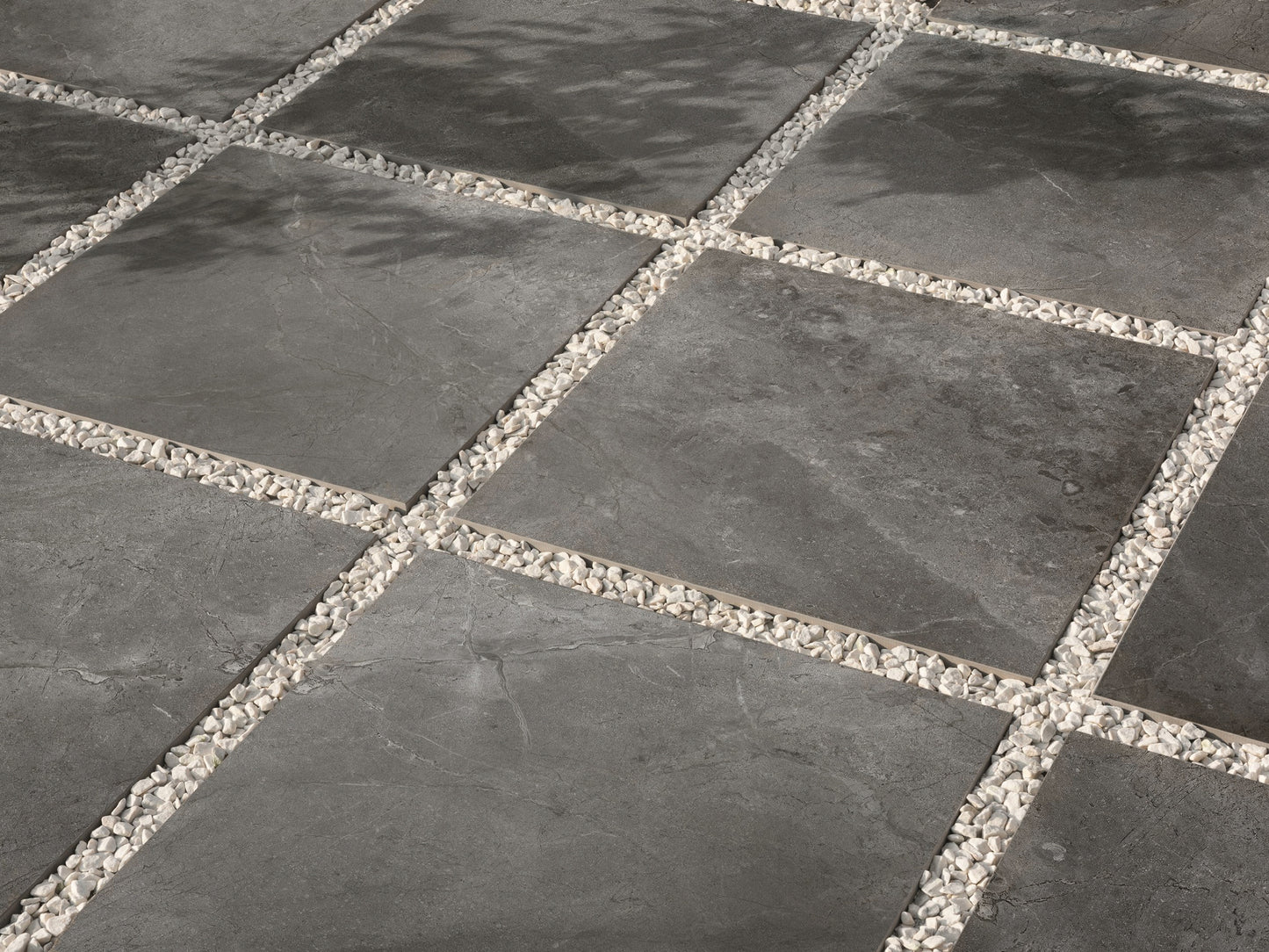 600X600X20 Chiswick Charcoal Paver P5