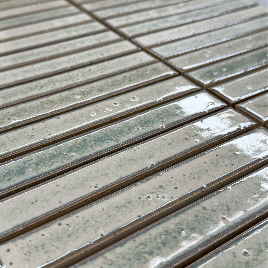 Akari Finger Mosaic Pistachio Gloss 30x30 2x14.5
