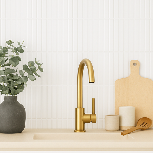 Pied KitKat Matt White