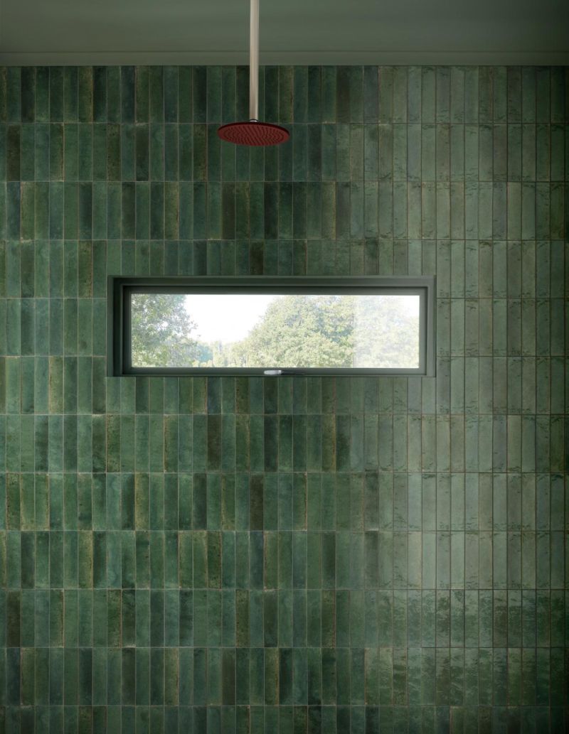 Luma Green Gloss 6x24